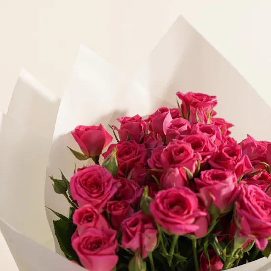 Floward Graduation Heart White Cake | The Proud Moment Flowerd