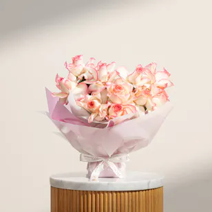 Dreamy Esperance Rose Bouquet | 10 Flowers