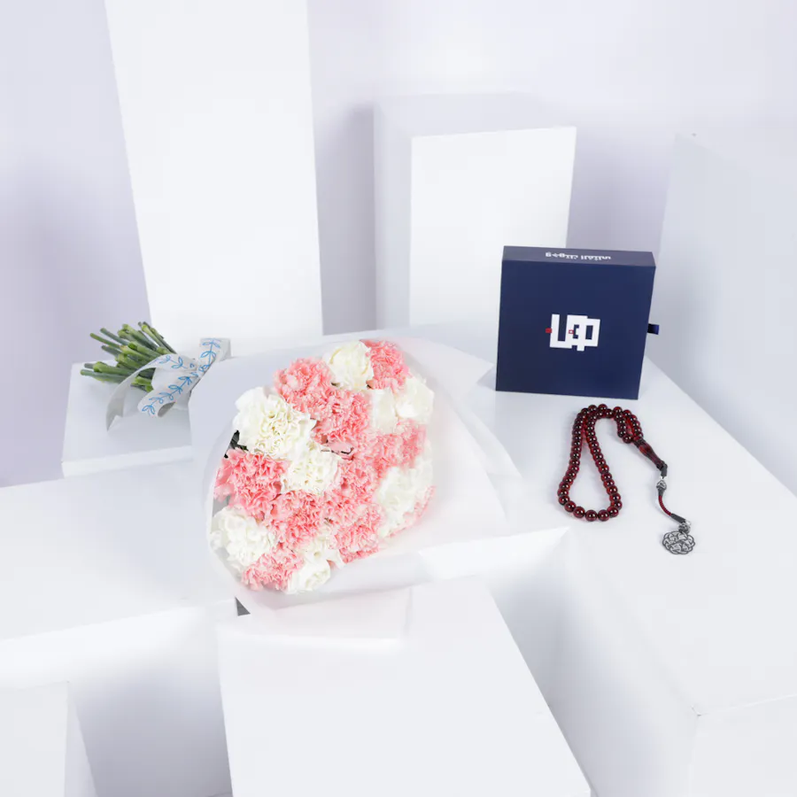 Kun Maroon Misbaha | Carnation Bouquet 5
