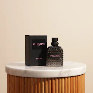 عطر اومو بورن ان روما للرجال من فالانتينو | 100مل عطر اومو بورن ان روما للرجال من فالانتينو | 100مل