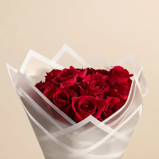 Romantic Radiance Roses Bouquet