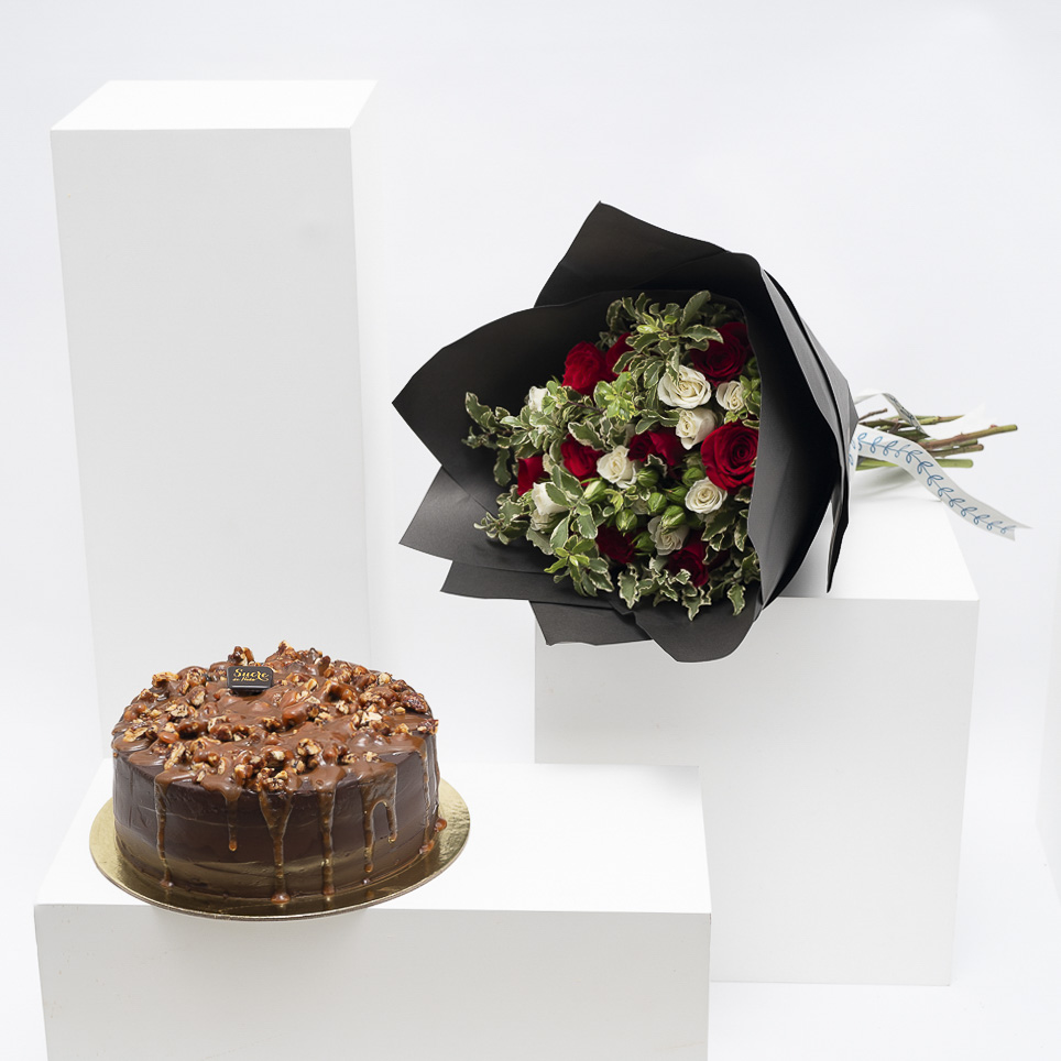 كيك بيكان بالشوكولاتة والكراميل المملح من سكر الندي | زهور