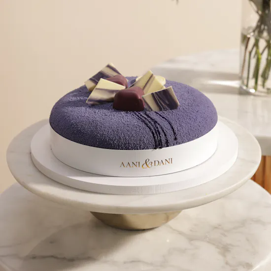 Aani & Dani Blue Velvet Cake | Charm Roses