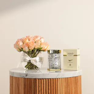 Abdul Samad Al Qurashi Cardamom Scented Incense Stick | Graceful Peach Rose Vase Abdul Samad Al Qurashi Cardamom Scented Incense Stick | Graceful Peach Rose Vase