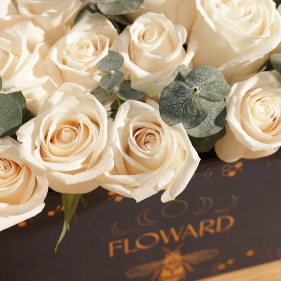 Floward Essence of Joy Medium Chocolate Box | Magical Flowers