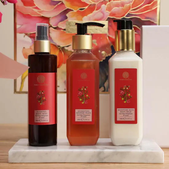 Waldorf Astoria Spa 60 Minutes Couple Massage Gift Voucher | Forest Essentials Set and Flower Bouquet