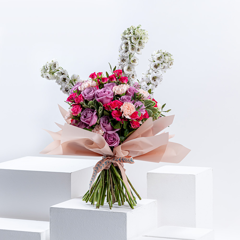 Send Hand Bouquets Flowers And Gifts Online In Sharjah | Same-Day Delivery  | Floward