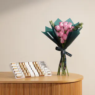 Le Chocolatier Dubai Hajj Premium Chocolate Tray | Scarlet Joy Flowers