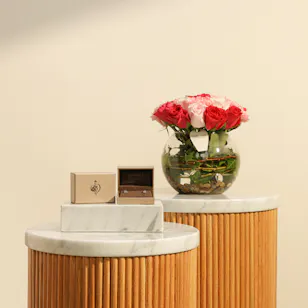 Kooheji Jewellery Earrings | Stunning Flowers Vase