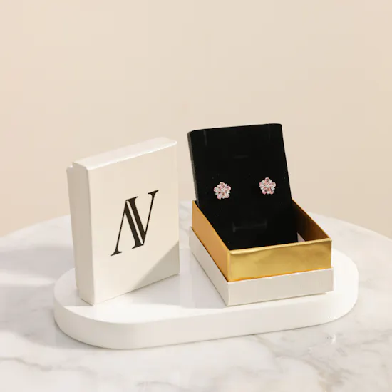 AV Jewelry Gold Earrings With a Flower Design