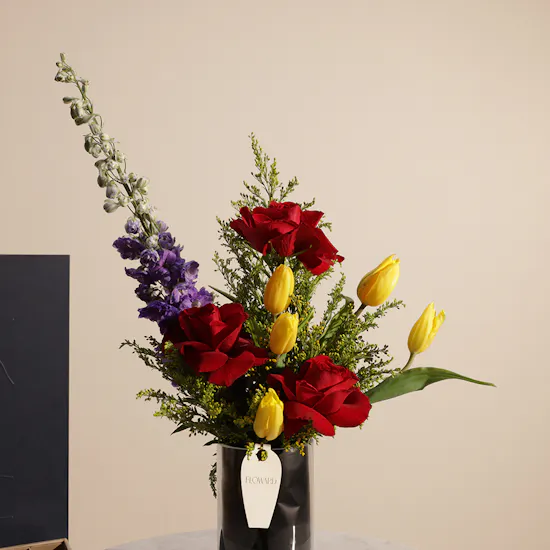 Nua Exclusive Dates Box | Elegant Touch Flower Vase
