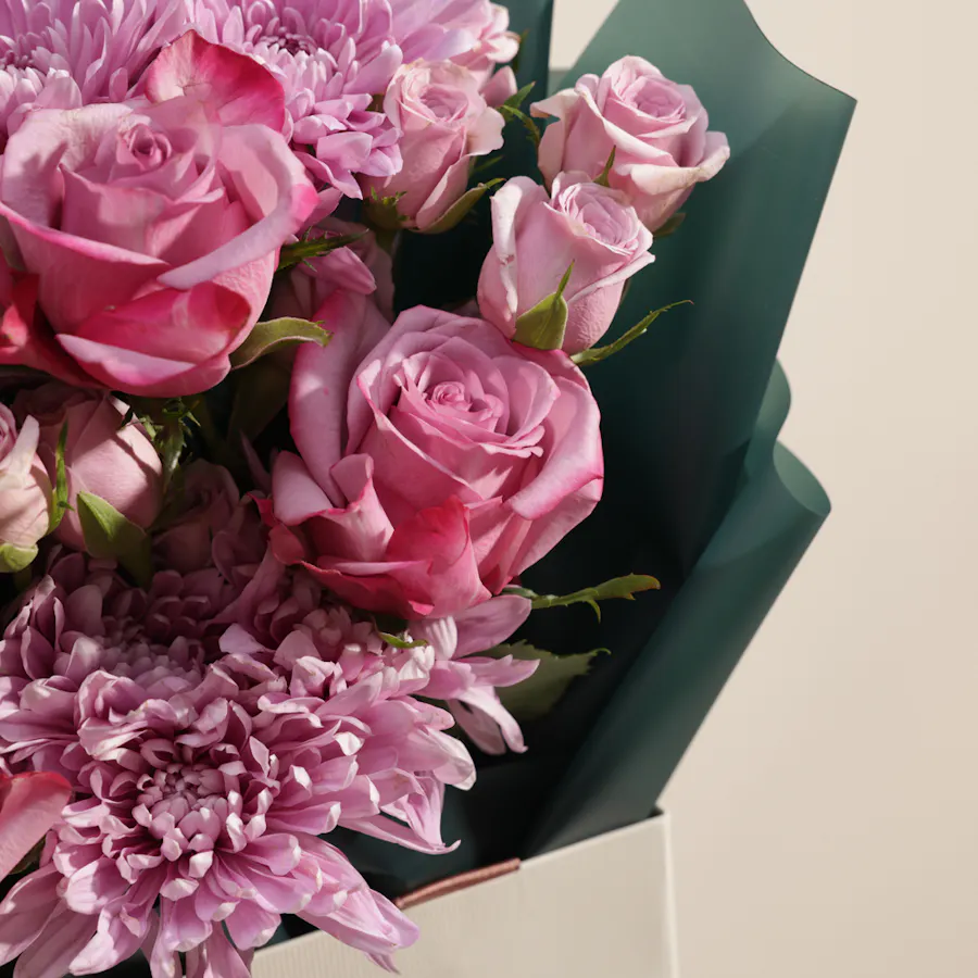 Blissful Light Flowers Bouquet 5