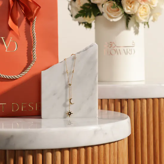Velvet Desert Luxury Necklace | Flowers and Balloons