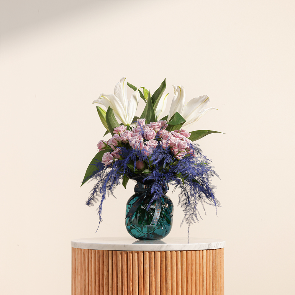 مزهرية ورود التناغم الأنيق