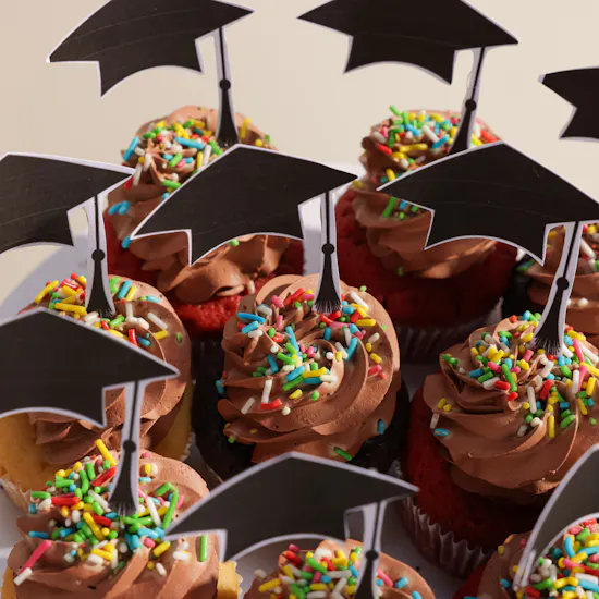Floward Mixed Graduation Cupcakes