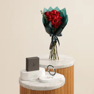 Zayan Malachite Silver Bracelet | Cheerful Rose Bouquet