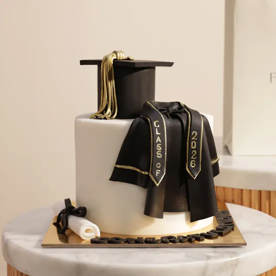 Floward Black and White Class of 2026 Graduation Cake | Shining Flowers Bouquet