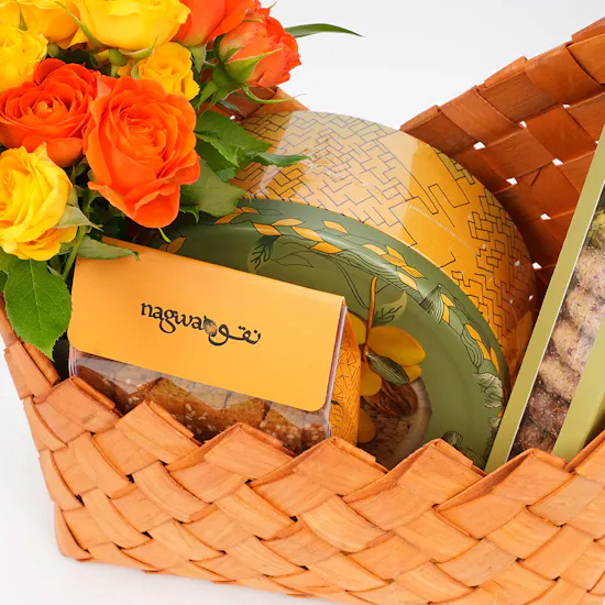 Nagwa Small Hamper & Sunshine Roses
