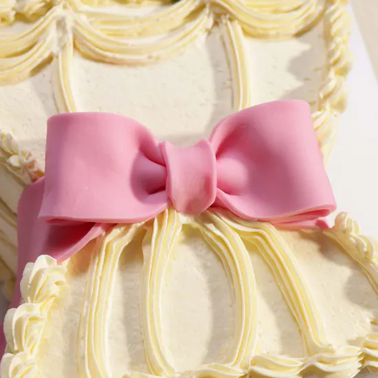 Floward Flower Bouquet Cake
