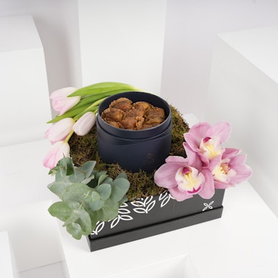 Nua Dates Sharing Cylinder Box | Pink Flowers