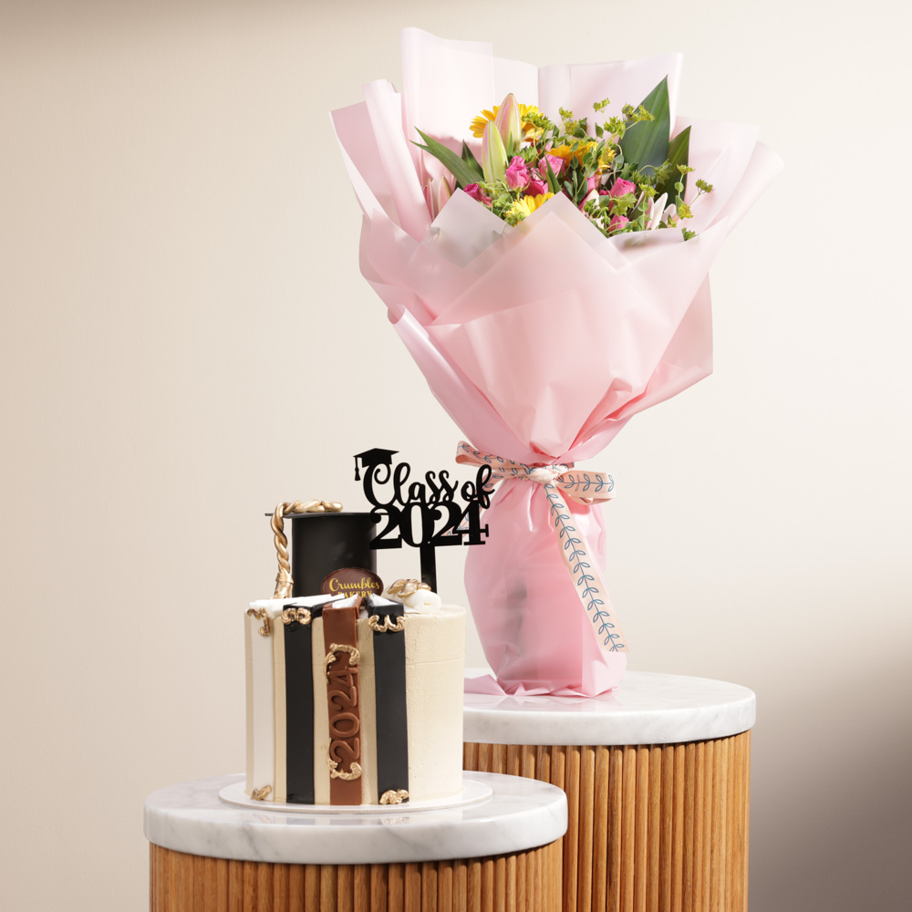 Crumbles Bakery Graduation Cake | Beautiful Flowers