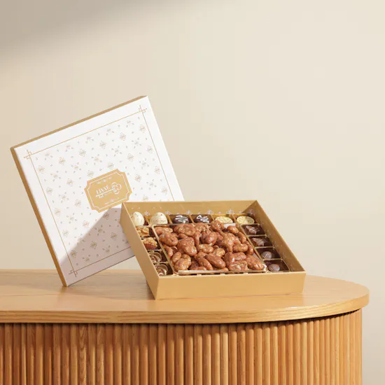 Linne Lipecan and Chocolate Box