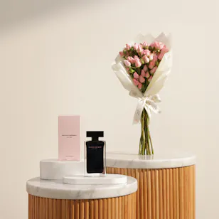 عطر  فور هير او دو تواليت للنساء من نارسيسو رودريغز | باقة زهور جمال من نوع آخر