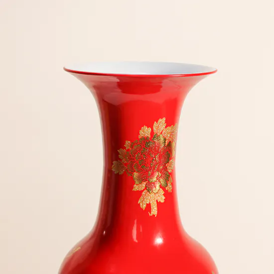 Red Luxurious Pattern Ceramic Vase