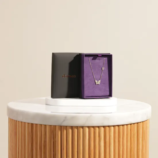 Damas Farfasha Petali Del Mare Butterfly Necklace