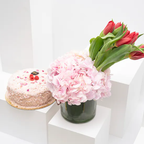 Sucre de Nada La vie En De Rose Cake | Flowers