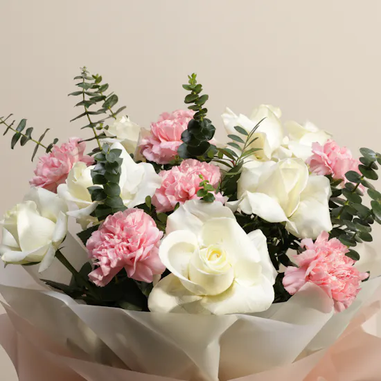 Blissful Elegant Flowers Bouquet