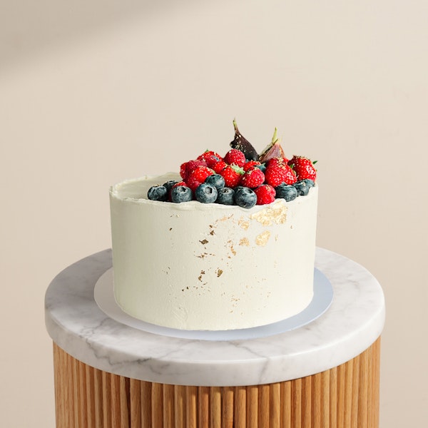Erzulie Cakes White Chocolate and Berries Cake | White Rose Box