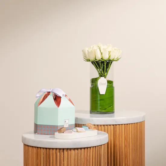 Shan Shal Chocolate Box | White Roses Vase