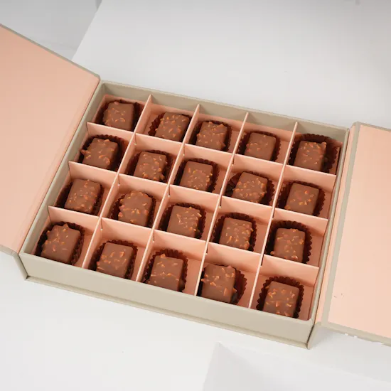 Floward Crunchy Chocolate Box | Bright Roses Vase