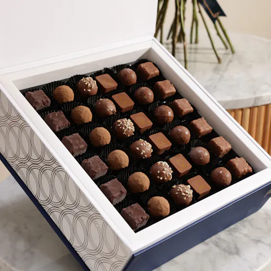 Sweetzerland Chocolate Box | Gentle Expression Flowers