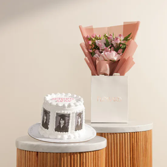December Cake Personalized Graduation Photo Cake | Moments of Pride Flower Bouquet