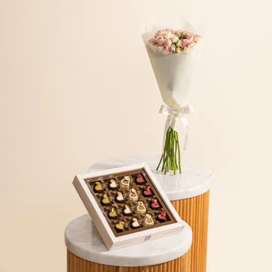 Fleur Hearts Chocolate Box | Pink Baby Rose Bouquet