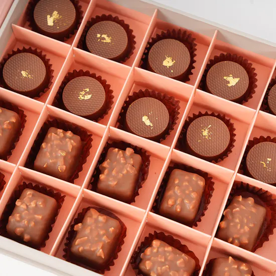 Floward Small Mixed Chocolate Box | Soft Blooms Vase