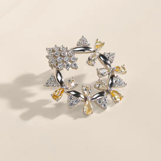 Floward Yellow Sparkling Petaléa Silver Earrings