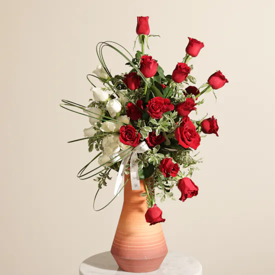Chic Passion Roses Vase