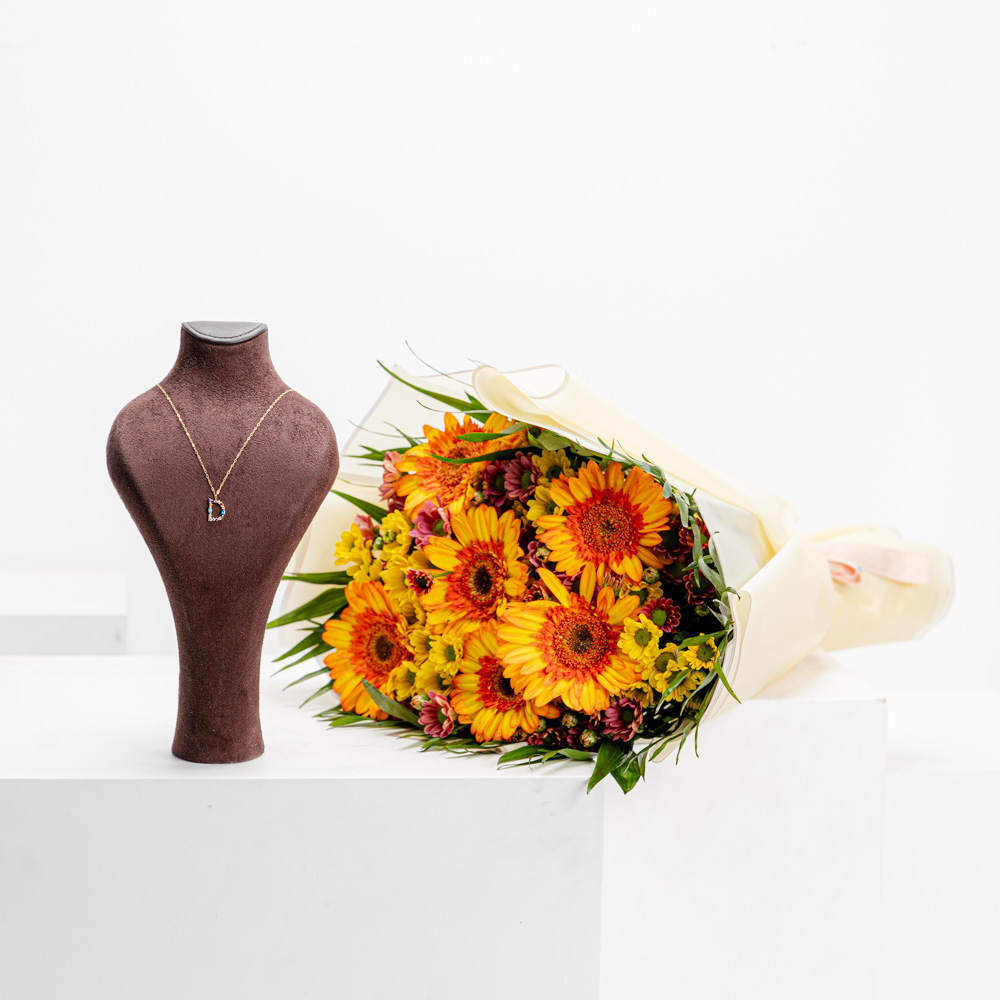 L'azurde Letter D Gold Necklace | Orange Bouquet 