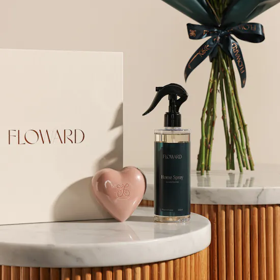 صندوق هدايا عطر منزلي وصابونة بشكل قلب من فلاورد | جوري عطرة