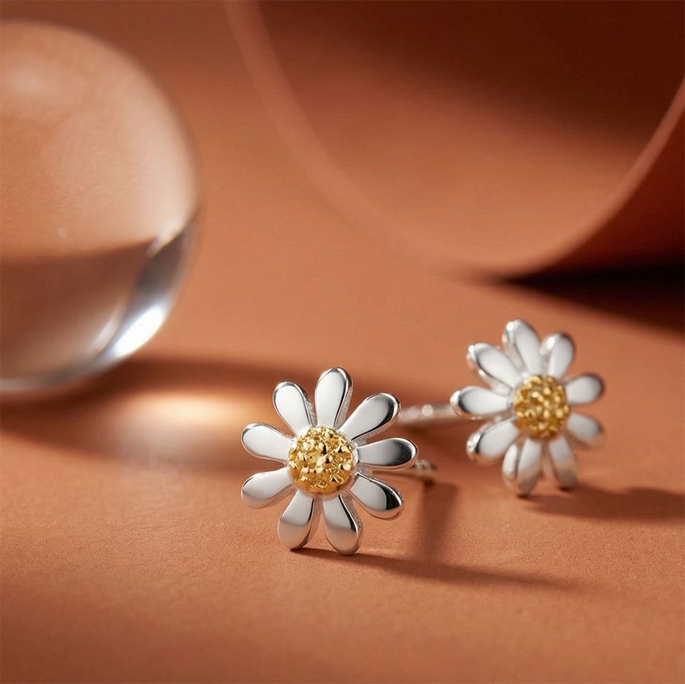 Daisy Marguerite Daisy Silver Women's Stud Earrings