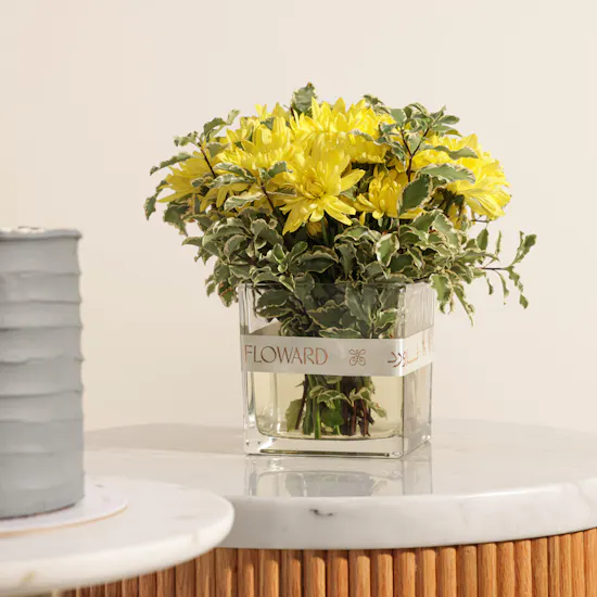 Floward Sending You a Hug Cake | Bright Flowers Vase