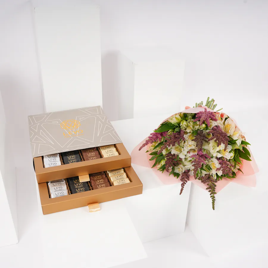 Levo Covered Chocolate Box | Softness Bouquet 4