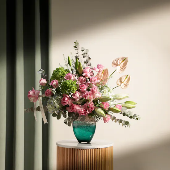 Tender Bloom Harmony Flowers Vase