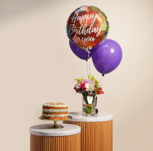 Sucre De Nada Vanilla Birthday Cake | Festive Flower Vase