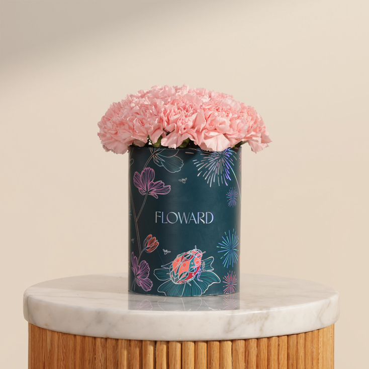 صندوق زهور كارنيشن وردية ناعمة | 25 زهرة