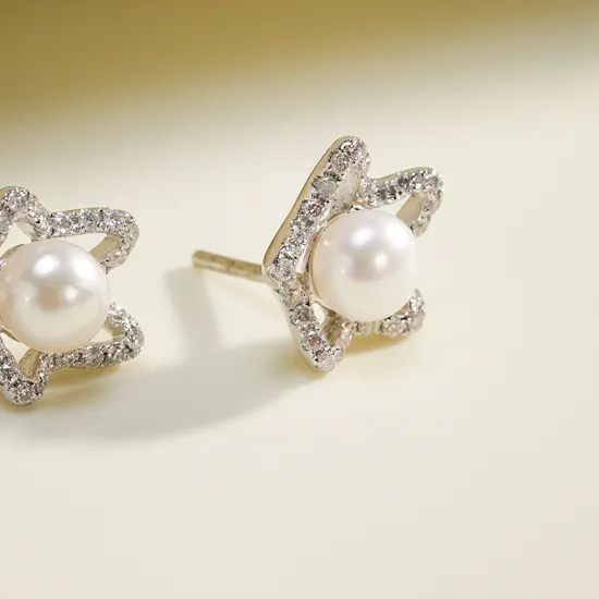 Izmirian Jewellery Pearly Blossom Diamond Earrings