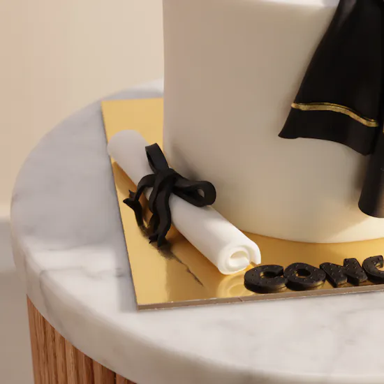 Floward Black and White Class of 2026 Graduation Cake